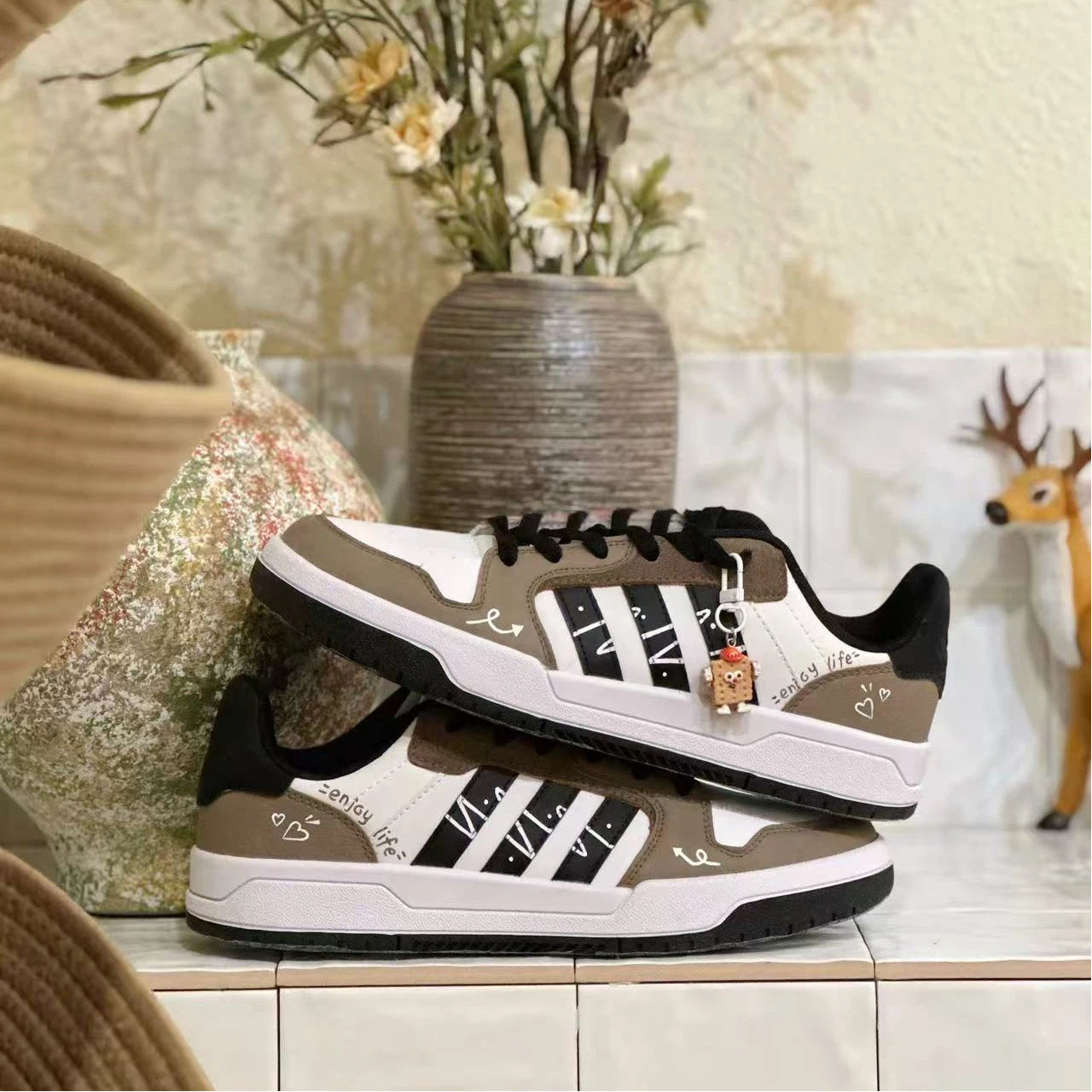 adidas neo Entrap in Caramel Cookie Colorway