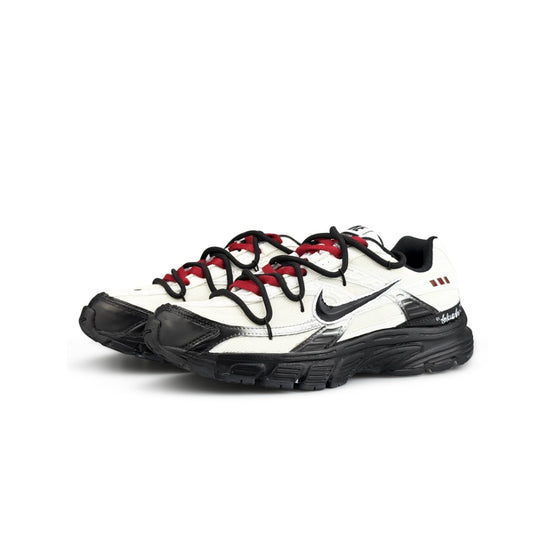 Nike Initiator Leading