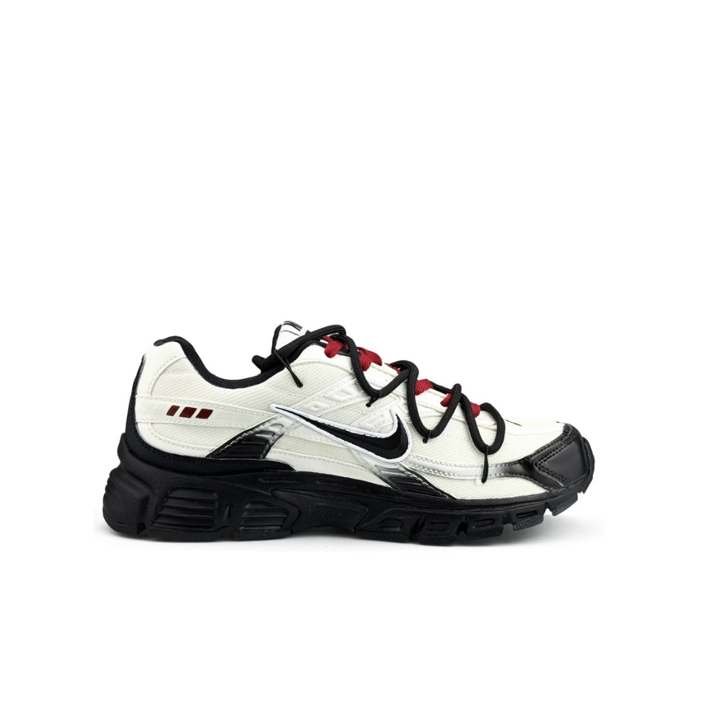 Nike Initiator Leading