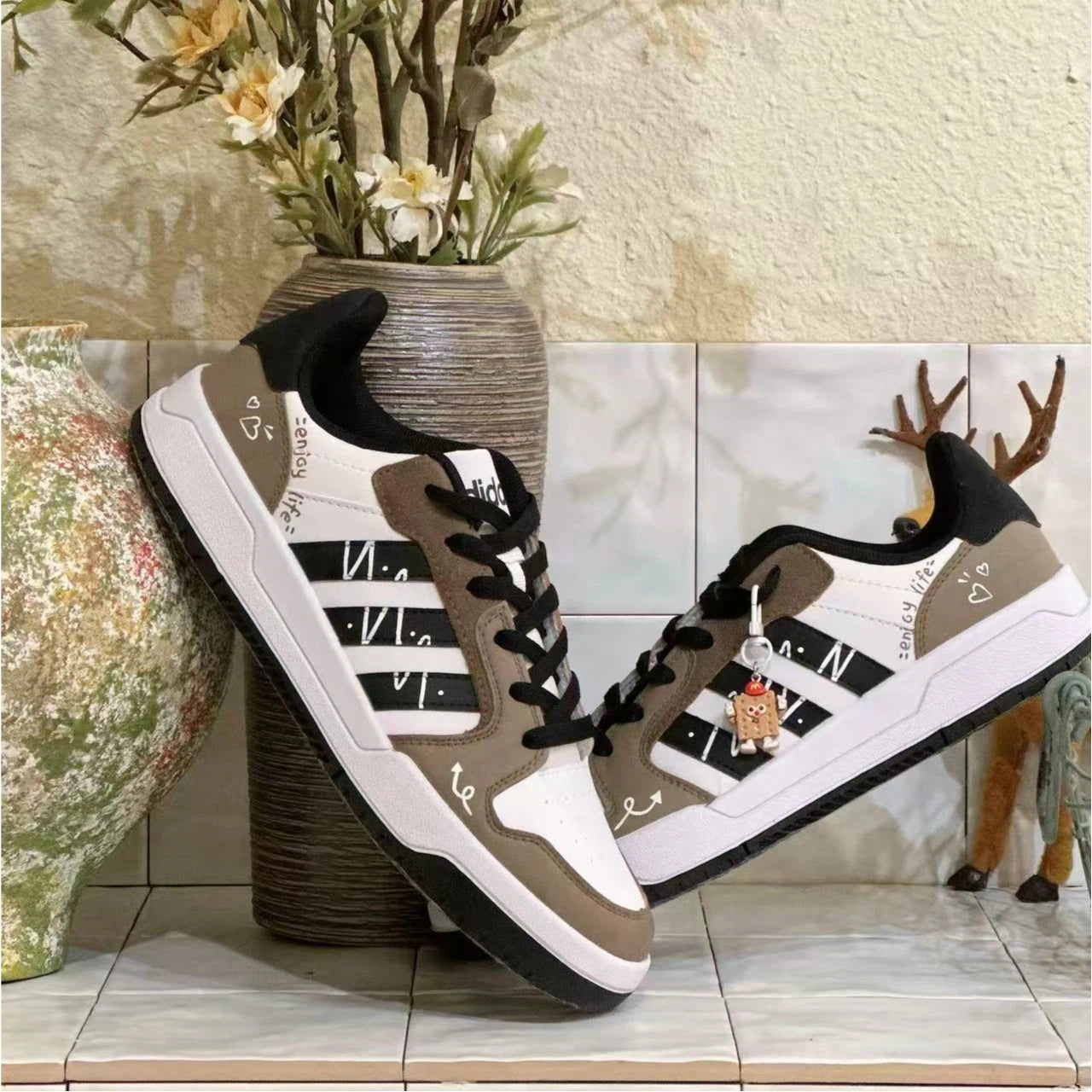 adidas neo Entrap in Caramel Cookie Colorway