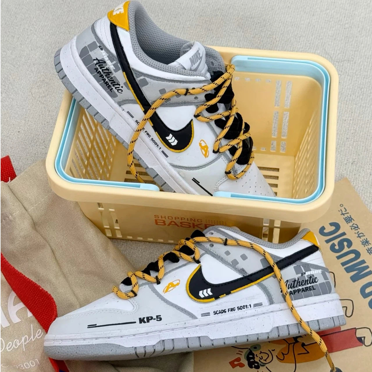 Nike Geometric Street