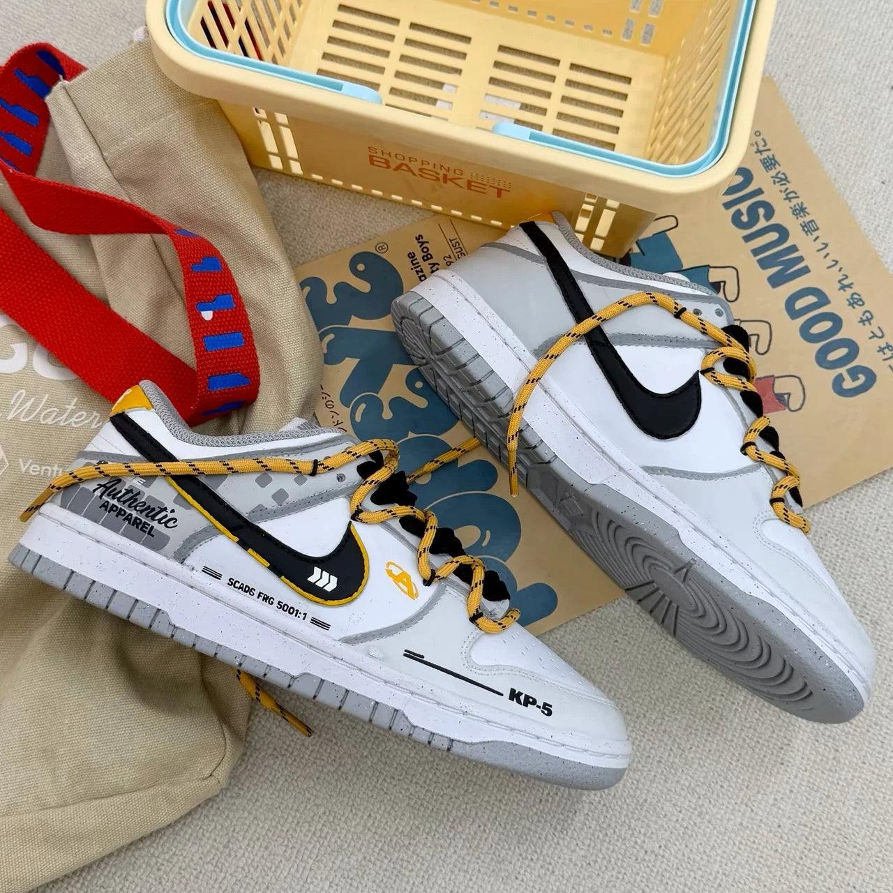 Nike Geometric Street