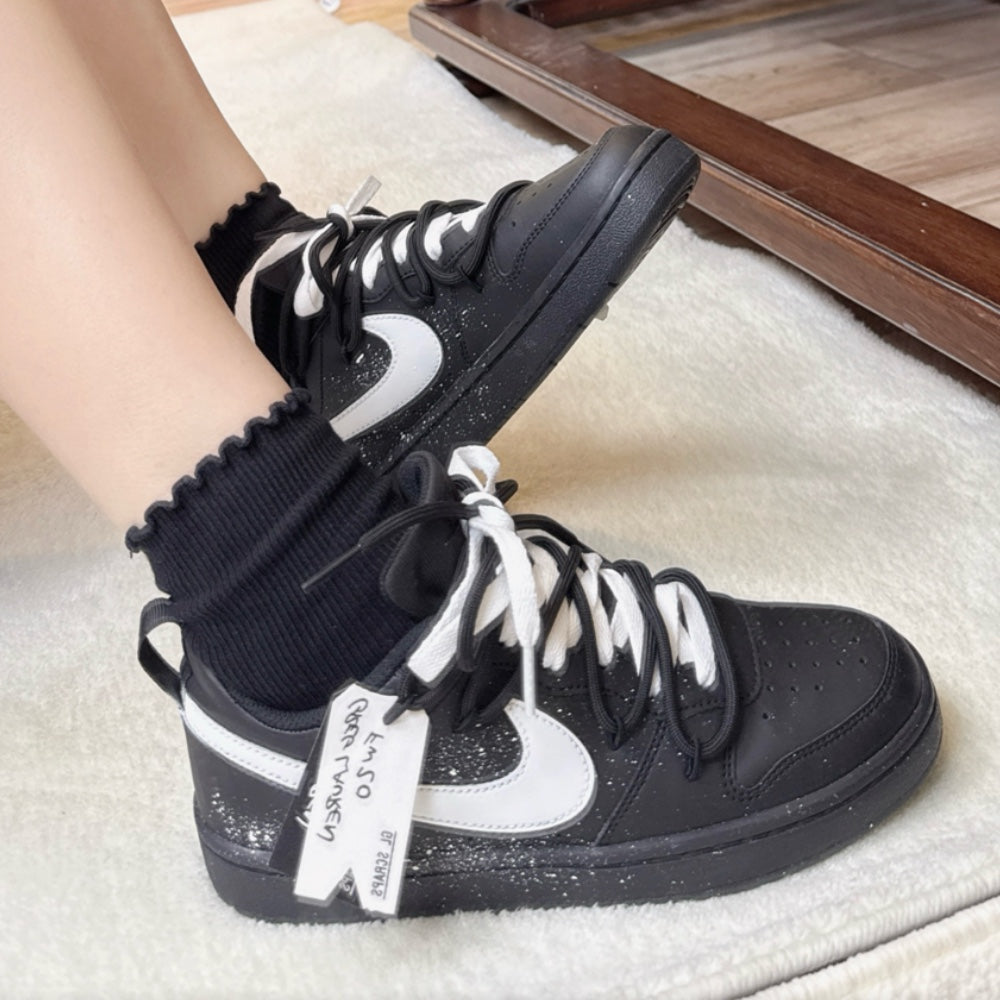 Nike Court Borough Snowflakes Fall