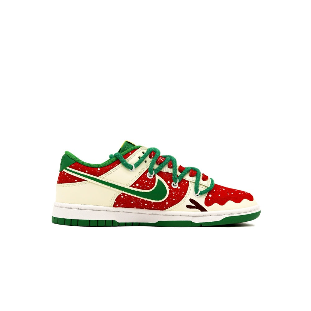 Nike Dunk Moose